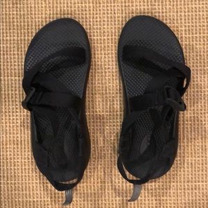 Chaco Black Kids Sandals Size 4